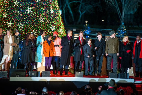 2012 National Tree Lighting Ceremony - First Family with Performers